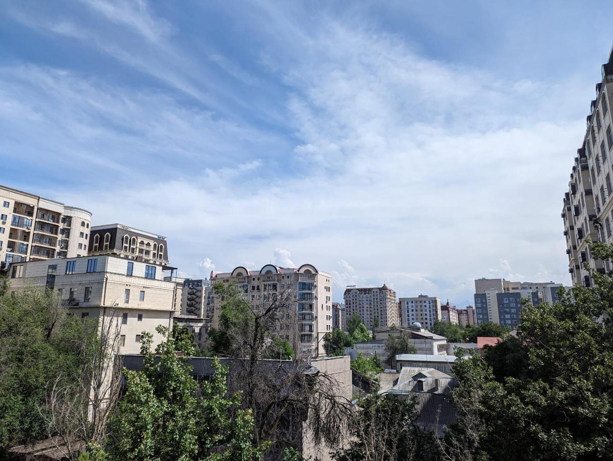 Moonflower Residence 4645 比什凯克 外观 照片