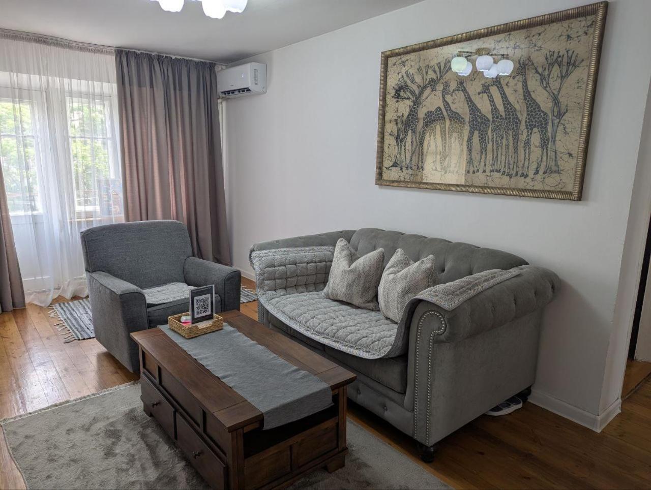 Moonflower Residence 4645 比什凯克 外观 照片